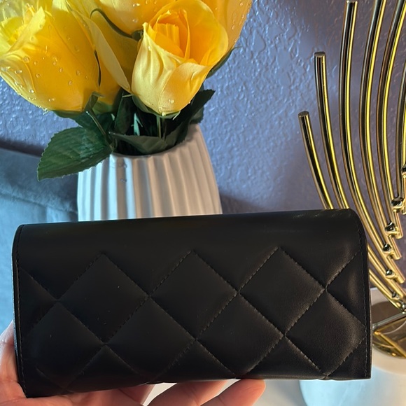 Chanel case - Picture 6 of 12